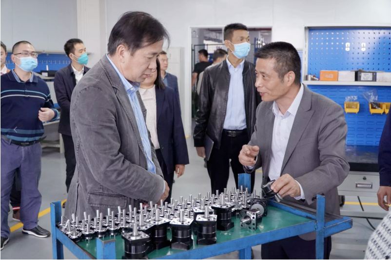 黃江鎮(zhèn)委書記一行蒞臨調(diào)研 黃江鎮(zhèn)委書記一行蒞臨調(diào)研